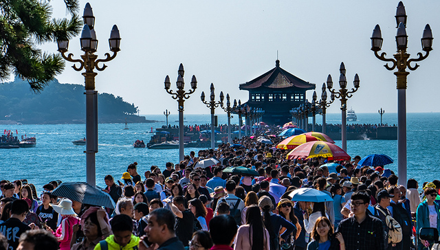 游客接待量,红色旅游景区,justify,text-align,国内旅游,国内游客,旅游活动,旅游消