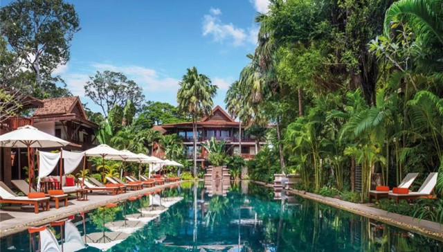 在“女神”酒店里吃路边摊，东方快车你怎么了！