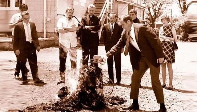 从“凯镇九人”事件看美国公民抗争和反战反殖运动