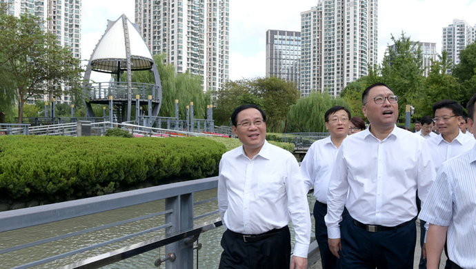 苏州河,黄浦江,滨水空间,游憩,溢出效益,滨水区域,更新利用,规划建设,一江一河,城市发展