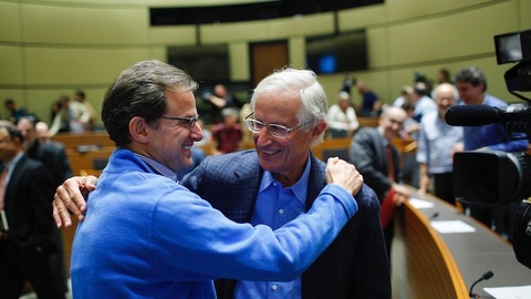 这两个美国人凭什么获得2018年诺贝尔经济学奖？