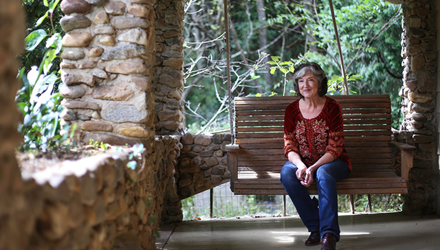 《毒木圣经》作者芭芭拉·金索沃：我渴望人生由我自己定义