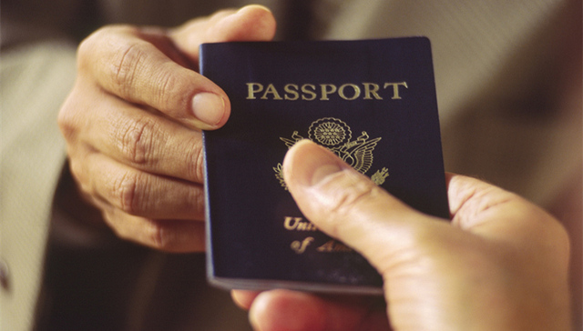 签证申请,举报,移民局,蜜月期,世界日报,鼓励员工,官网,LCA,同学,自由裁量权