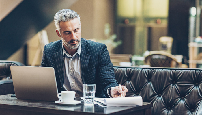 杰出人才,移民官,美国梦,难点,15天,持牌,,,批记录,特朗普,项目团队