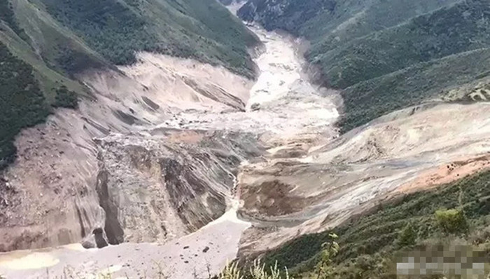 金沙江,堰塞湖,山体滑坡