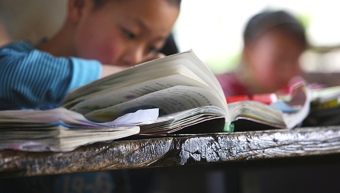 【界面晚报】一个贫困县的教育突围 美国大法官提名战