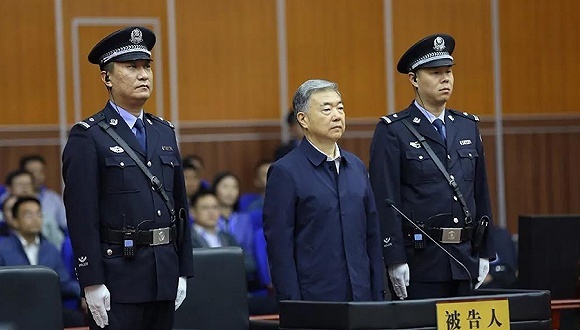 还原神秘能源大佬叶简明与“大老虎”王三运之间的交易