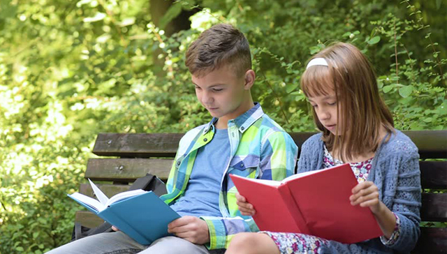 男孩可以阅读“公主的故事”吗？