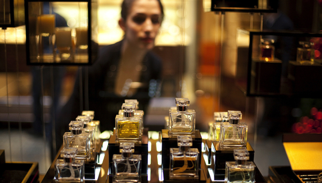 北京发布PM2.5来源解析 香水发胶等日消品污染占比与工业污染相当