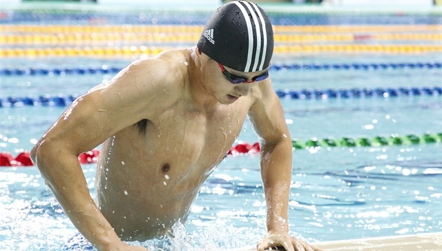 【体育晚报】宁泽涛伤退全锦赛 NBA年赞助收入首破10亿美元