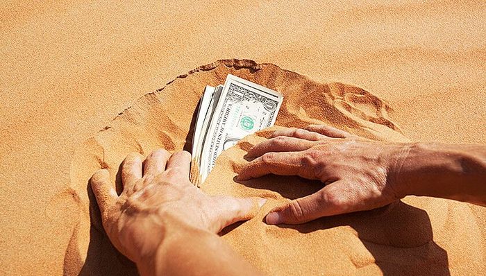 罗永浩,三线手机,资金饥渴,节流,锤子,国资,手机厂商,出货量,工位,技术团队