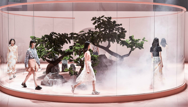 【上海时装周】时装周即将落幕，最终提供一个职场女性的生活着装指南