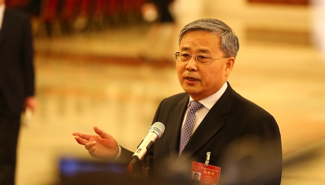 郭树清鼓励险资积极入市 允许险资设立专项产品解决股权质押问题