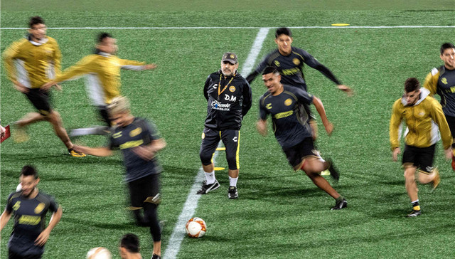 执教生涯一团乱麻 但马拉多纳想在墨西哥善始善终