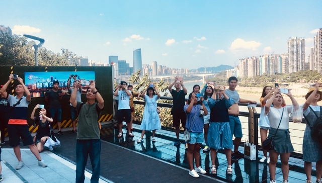 【特写】重庆：一座“网红城市”的诞生