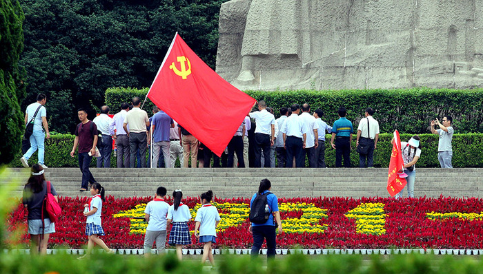 党要管党,伟大工程,党的政治建设,党的历史,从严治党,马克思主义政党,伟大复兴,马克思主义执政党,启