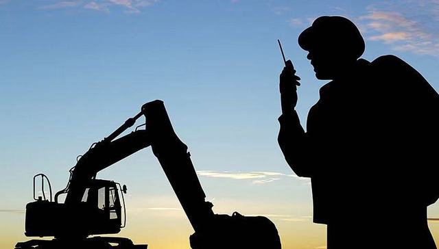 构建和谐,阶级基础,娘家人,坚持和发展,五一,中国特色社会主义,劳动群众,讲话,全心全意依靠工人阶级