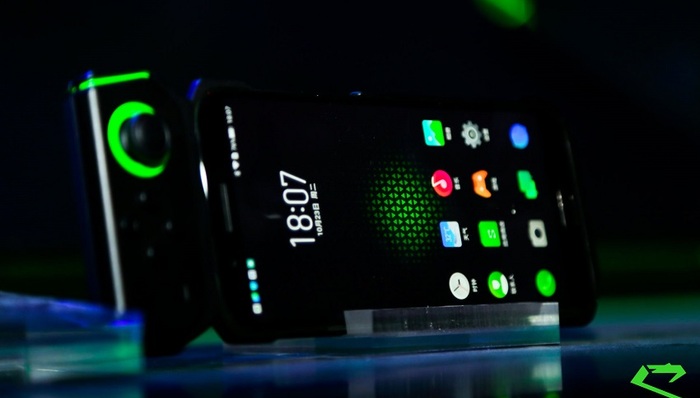 新一代黑鲨游戏手机Helo问世，性能外观均有升级