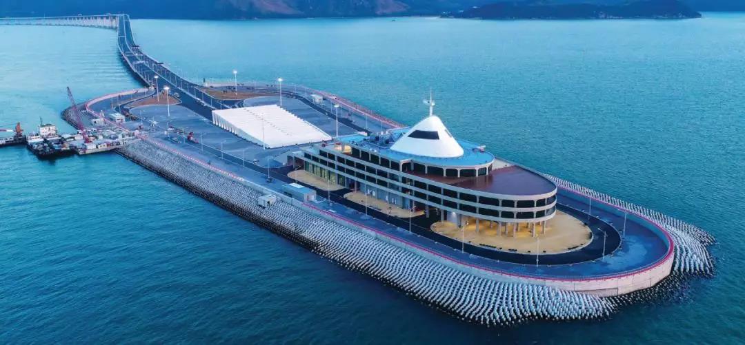 东人工岛好似“蚝贝”（港珠澳大桥管理局）  本文图片均由同济大学提供