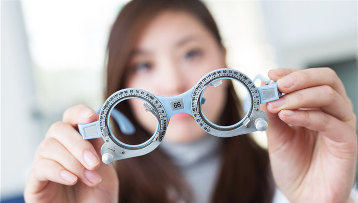 爱尔眼科,业绩,高估值