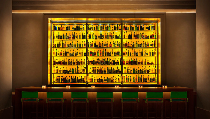 这个发明了精品酒店的人说，好奇心是他的秘密武器