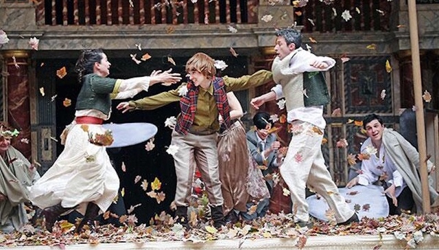 格鲁吉亚剧团揭秘莎翁喜剧魅力  主人公女扮男装演绎女性意识萌发