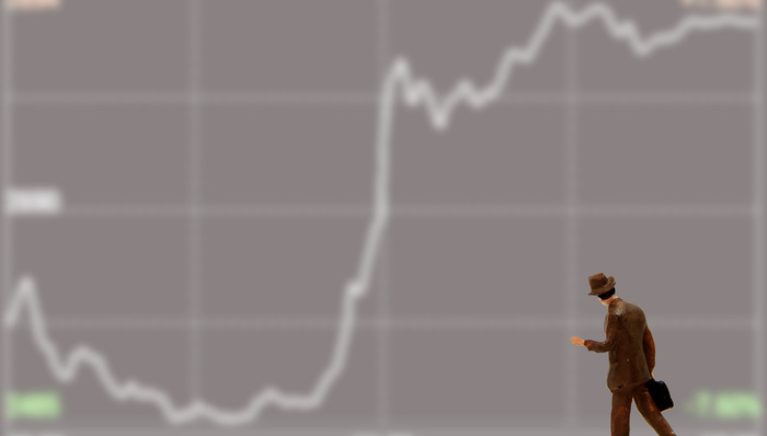 券商股大涨 公司又忙着发公告 兜底还是精准抄底？