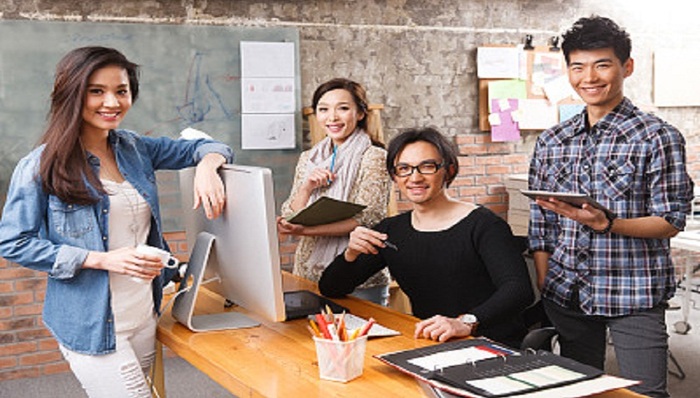 喜力前CEO：如何破除职业经理人魔咒，成为家族企业“自己人”？