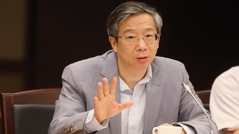 易纲： “真金白银”改善民企融资环境