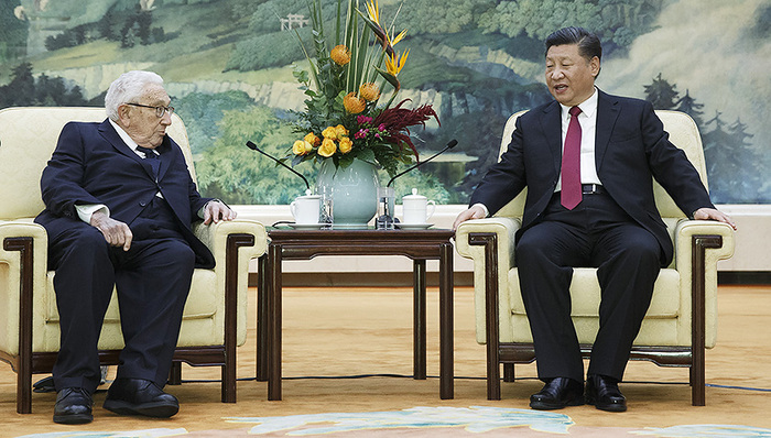 习近平主席会见美国前国务卿基辛格