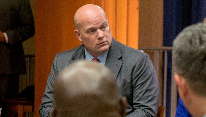 司法部部长,诈骗公司