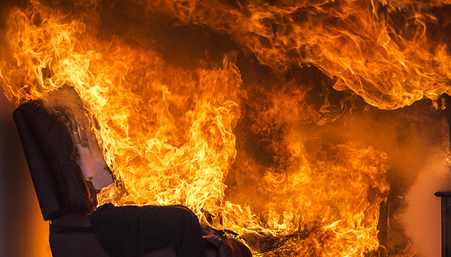 南京中医药大学翰林学院实验室爆燃，致使多名师生受伤