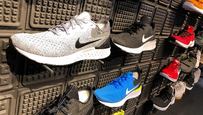 李宁,安踏,耐克,阿迪达斯,运动品牌