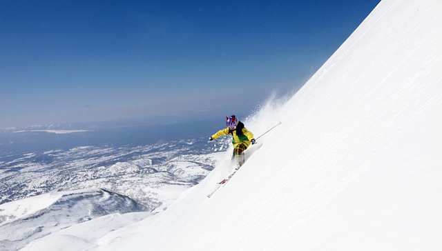 那些玩命工作的人，也在玩命生活