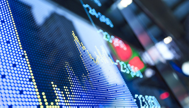 A股震荡收跌：创投板块冲高回落 白酒股偃旗息鼓