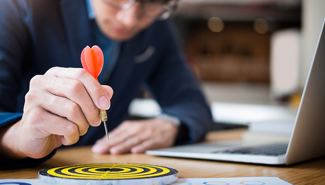 新世界,财年,销售面积,销售目标,原创,销售金额,土地储备,物业,看空,退市