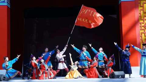 中国第一支乌兰牧骑来沪演出  带着原汁原味的草原风情