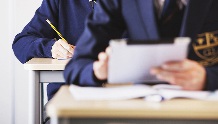 考试作弊,考试答案,研究生考试,隐形耳机,主犯,二审,无涯,维持原判,北京师范大学,获刑