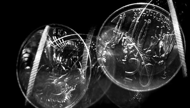 交易佣金占比高出数十倍 华安、农银汇理两公募产品换手率为何如此“疯狂”？