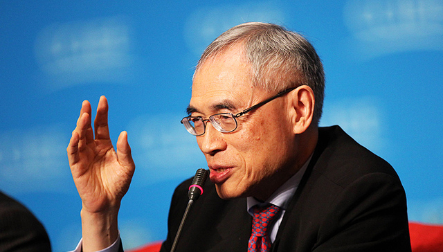 刘遵义：不会戴有色眼镜看中国，而是着眼于解决具体问题|改革开放四十周年•思想者⑤