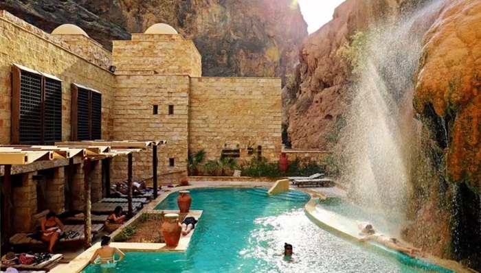 寻找隐藏于约旦的千年温泉