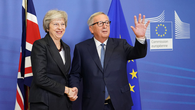 【天下头条】OECD称利率关税将令全球经济放缓 容克会见英首相欧盟称未达成协议