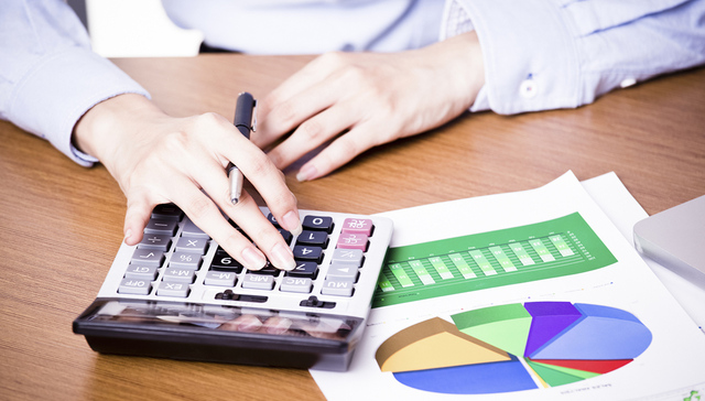 【财经数据】1-10月中央财政收入8.14万亿元 赤字8700亿元