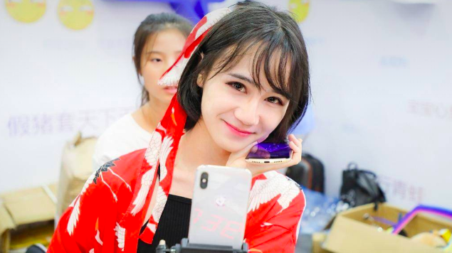 这群“戏”最多的00后，最狂野也最孤独