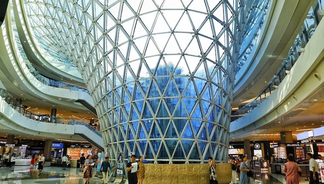 【财经24小时】海南离岛旅客年免税购物限额提至3万元