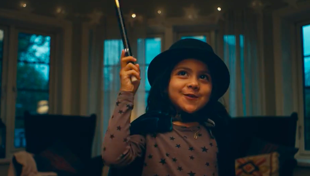 宜家不同市场的节日广告撞了创意：都是儿童魔术师的故事