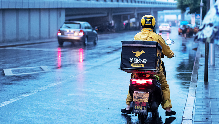 我本科毕业，当了外卖骑手