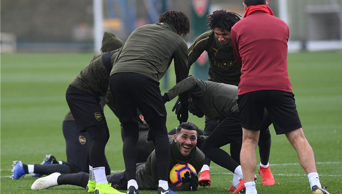 【一周观赛指南】金球奖悬念即将揭晓 英超豪门对碰好戏连台