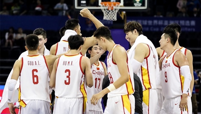 从红蓝暗战到融合，中国男篮两战赢69分尽显战斗力