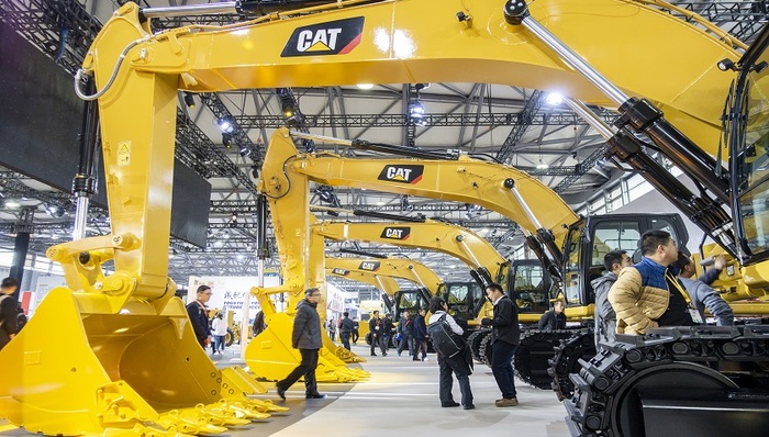 挖掘机，制造业风云